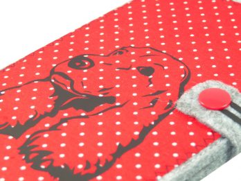 Cocker Spaniel Hundepass Hülle in rot mit weissen Punkten
