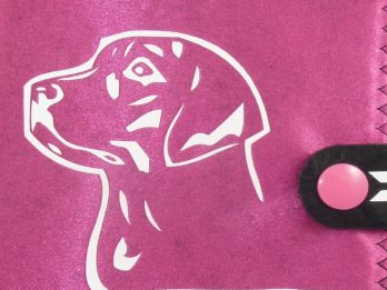 Hundepass Hülle Labrador Retriever ZÜCHTER EU-Heimtierausweise in Pink| Hundepasshüllen mit ihrem ZÜCHTER LOGO